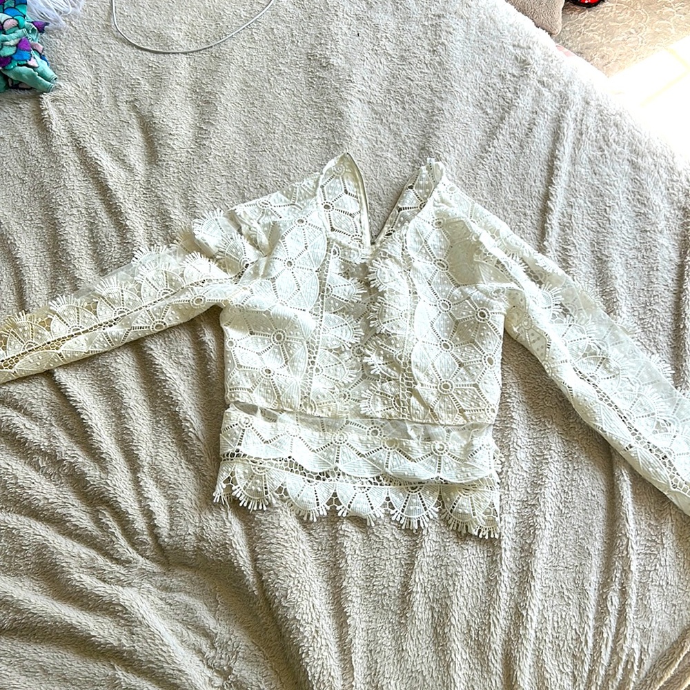 🌹ENDLESS ROSE🌹 CUTE WHITE BEACHY TOP (M)